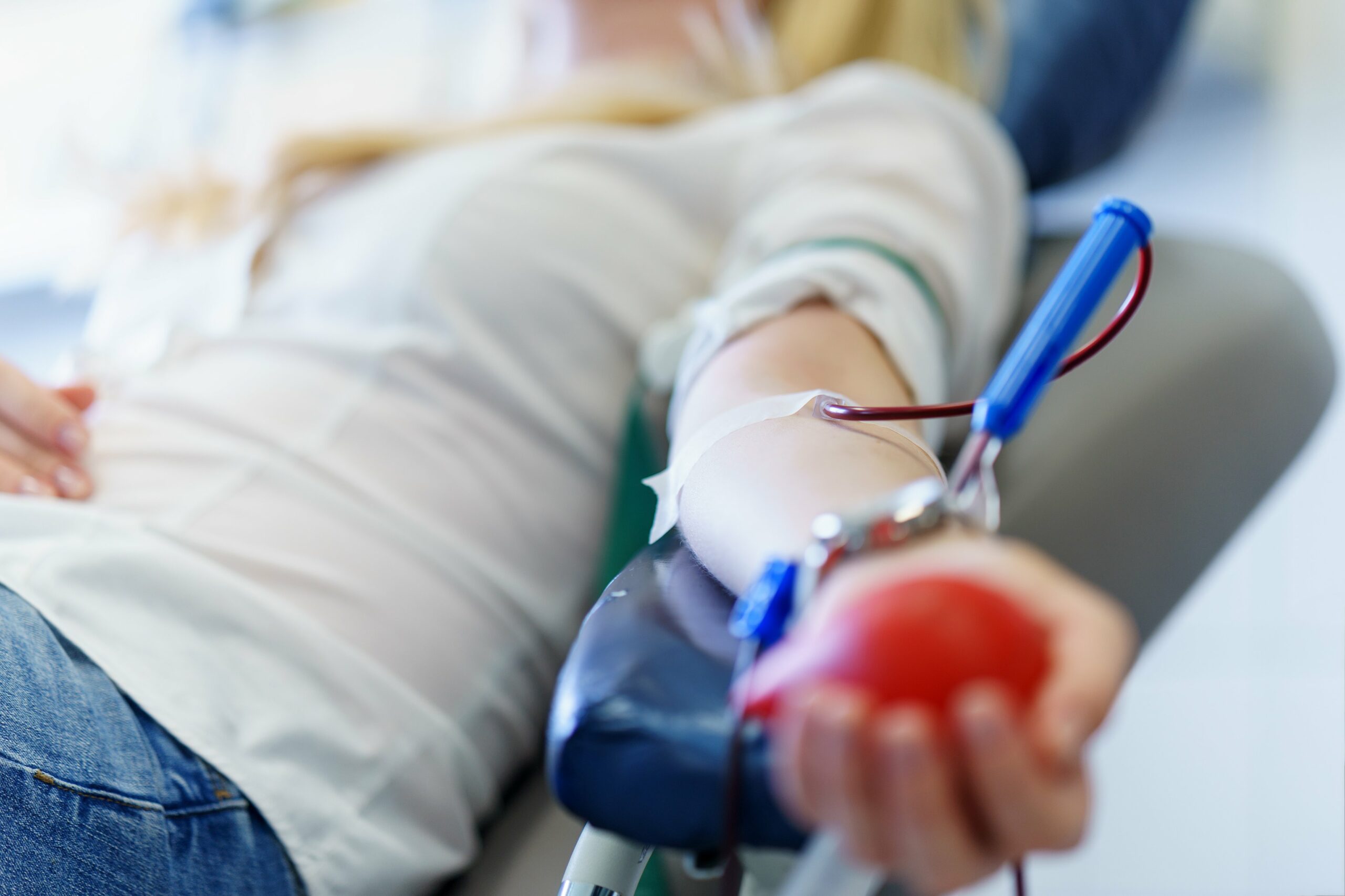 4 Reasons That You Should Be Giving Blood